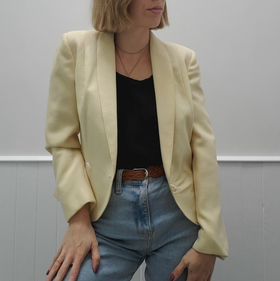 VINTAGE Soft Yellow Blazer - Picture 1 of 6